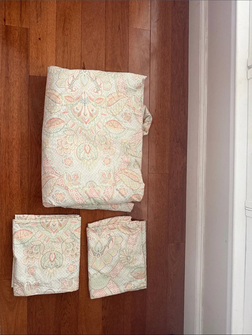 King size duvet cover with 2 pillow shams